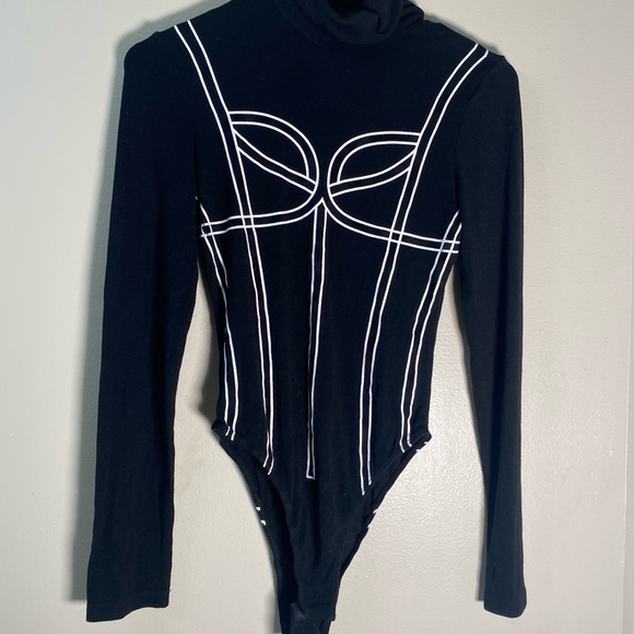 Women’s top - Picture 4 of 5